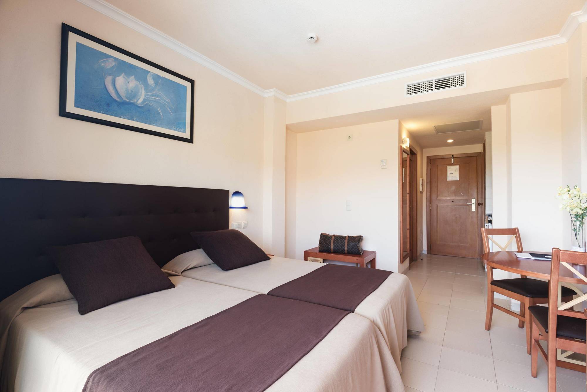 Garden Aparthotel 4*
